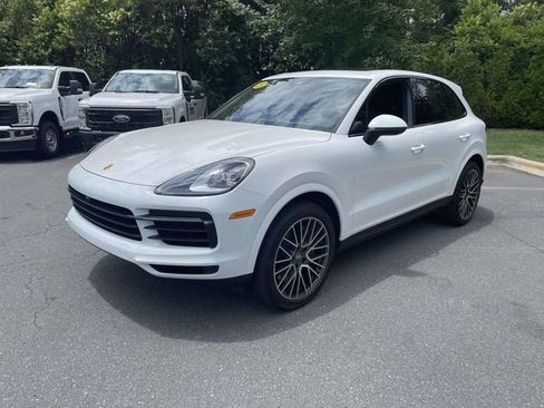 Used 2023 Porsche Cayenne AWD/4WD image 3