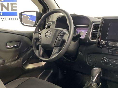 Used 2023 Nissan Frontier SV RWD image 10