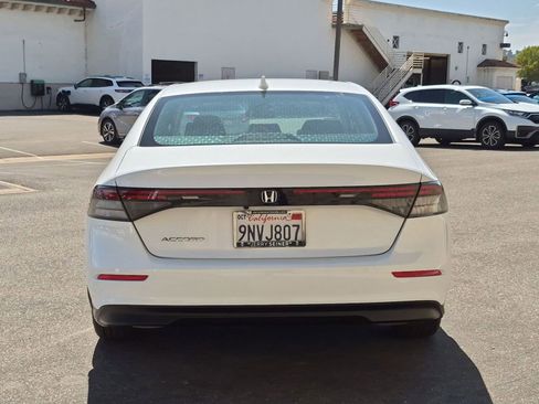 Used 2024 Honda Accord EX image 4