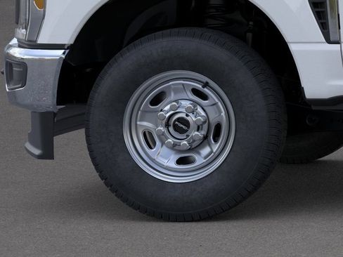 New 2026 Ford F250 XL w/ XL Chrome Package AWD/4WD image 14