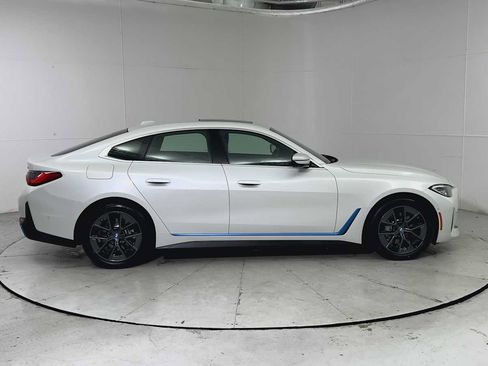 Used 2023 BMW i4 eDrive40 image 9