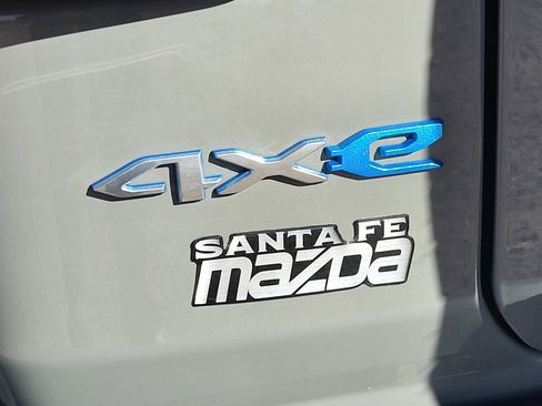 Used 2023 Jeep Wrangler Sahara w/ Cold Weather Group image 12