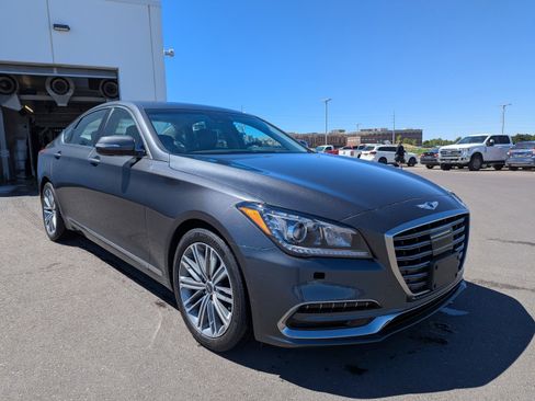 Used 2018 Genesis G80 3.8 AWD/4WD image 3