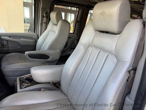 Used 2013 GMC Savana 1500 image 8