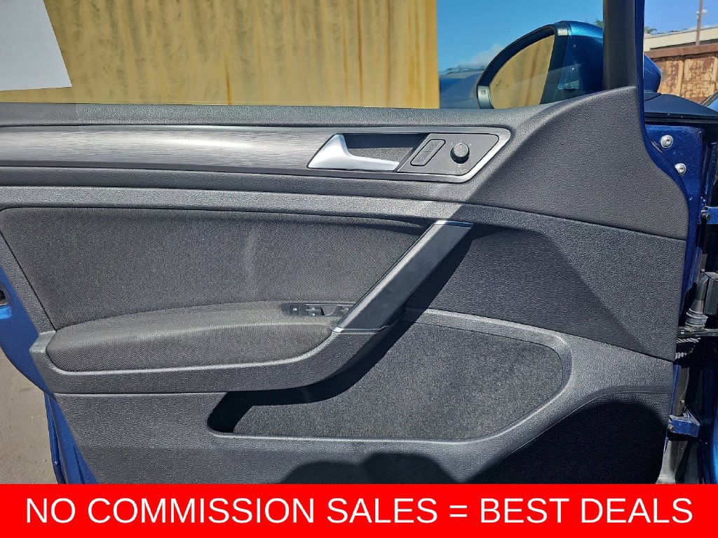 Used 2019 Volkswagen Golf S w/ Driver Assistance Package FWD image 26