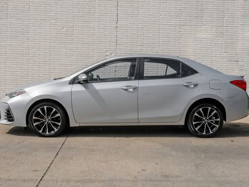 Used 2017 Toyota Corolla SE FWD image 7