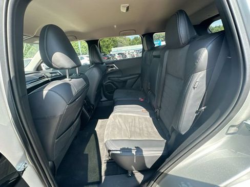 Used 2024 Mitsubishi Outlander SE AWD/4WD image 27
