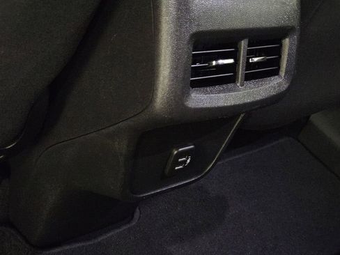 Used 2023 Chevrolet Equinox LT w/ Driver Convenience Package image 23