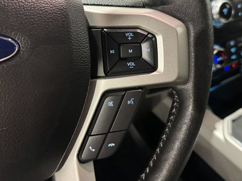 Used 2019 Ford F150 Lariat w/ Equipment Group 502A Luxury AWD/4WD image 7
