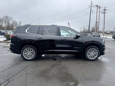 Used 2025 GMC Acadia Denali w/ LPO, Floor Liner Package image 8