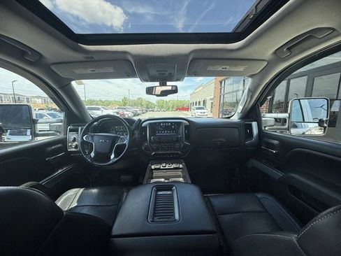 Used 2017 Chevrolet Silverado 1500 LTZ Z71 w/ Redline Edition image 16