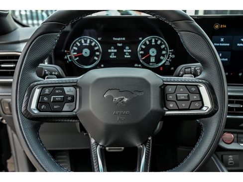 Used 2025 Ford Mustang GT Premium RWD image 34