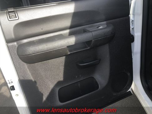 Used 2014 Chevrolet Silverado 2500 LT w/ Interior Plus Package image 14