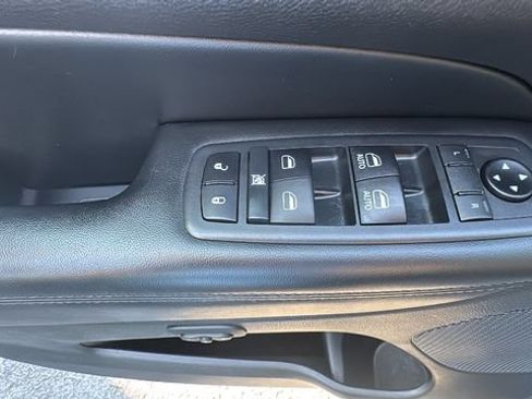 Used 2020 Jeep Grand Cherokee Limited AWD/4WD image 20