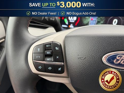 Used 2025 Ford Explorer Active RWD image 30