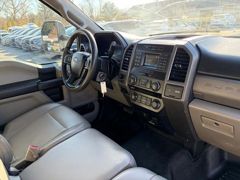 Used 2018 Ford F450 XL w/ Power Equipment Group image 30