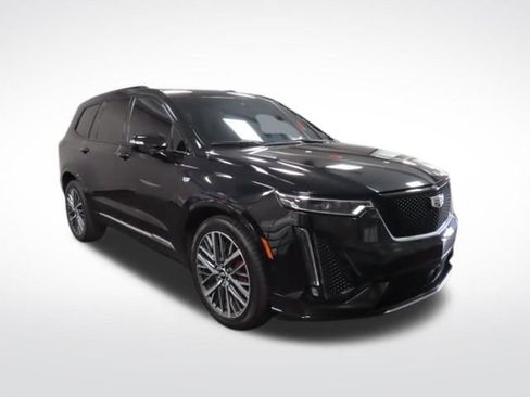 Certified 2022 Cadillac XT6 Sport w/ Technology Package image 8