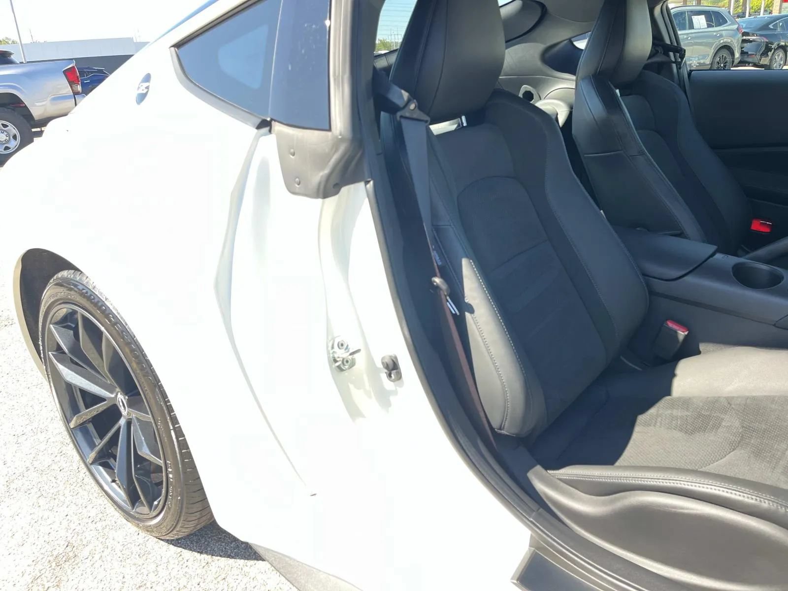Used 2025 Nissan Z Performance w/ Floor Mat Package RWD image 13