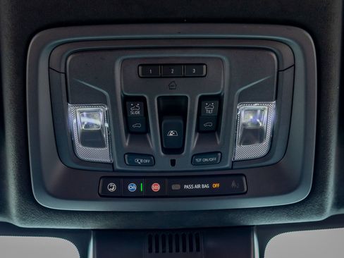 Used 2025 GMC Sierra 1500 Denali Ultimate image 29