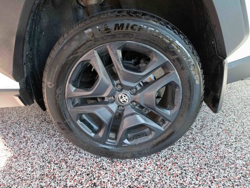 Used 2024 Toyota RAV4 Adventure w/ Convenience Package image 30