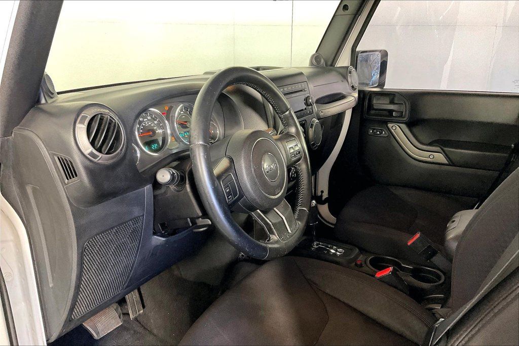 Used 2013 Jeep Wrangler Unlimited Sport AWD/4WD image 15
