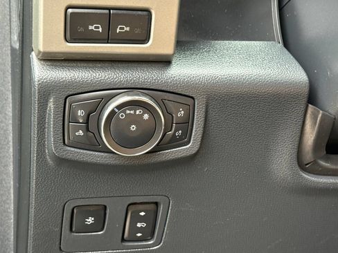 Used 2022 Ford F450 Lariat w/ Lariat Ultimate Package AWD/4WD image 23