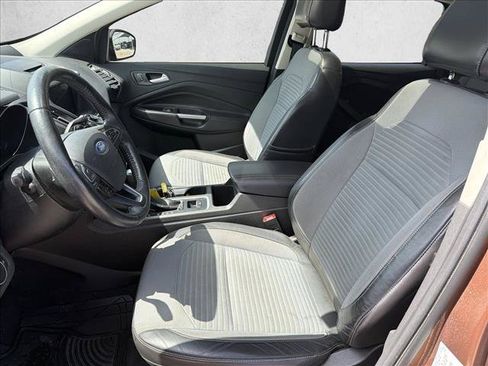 Used 2017 Ford Escape Titanium FWD image 10