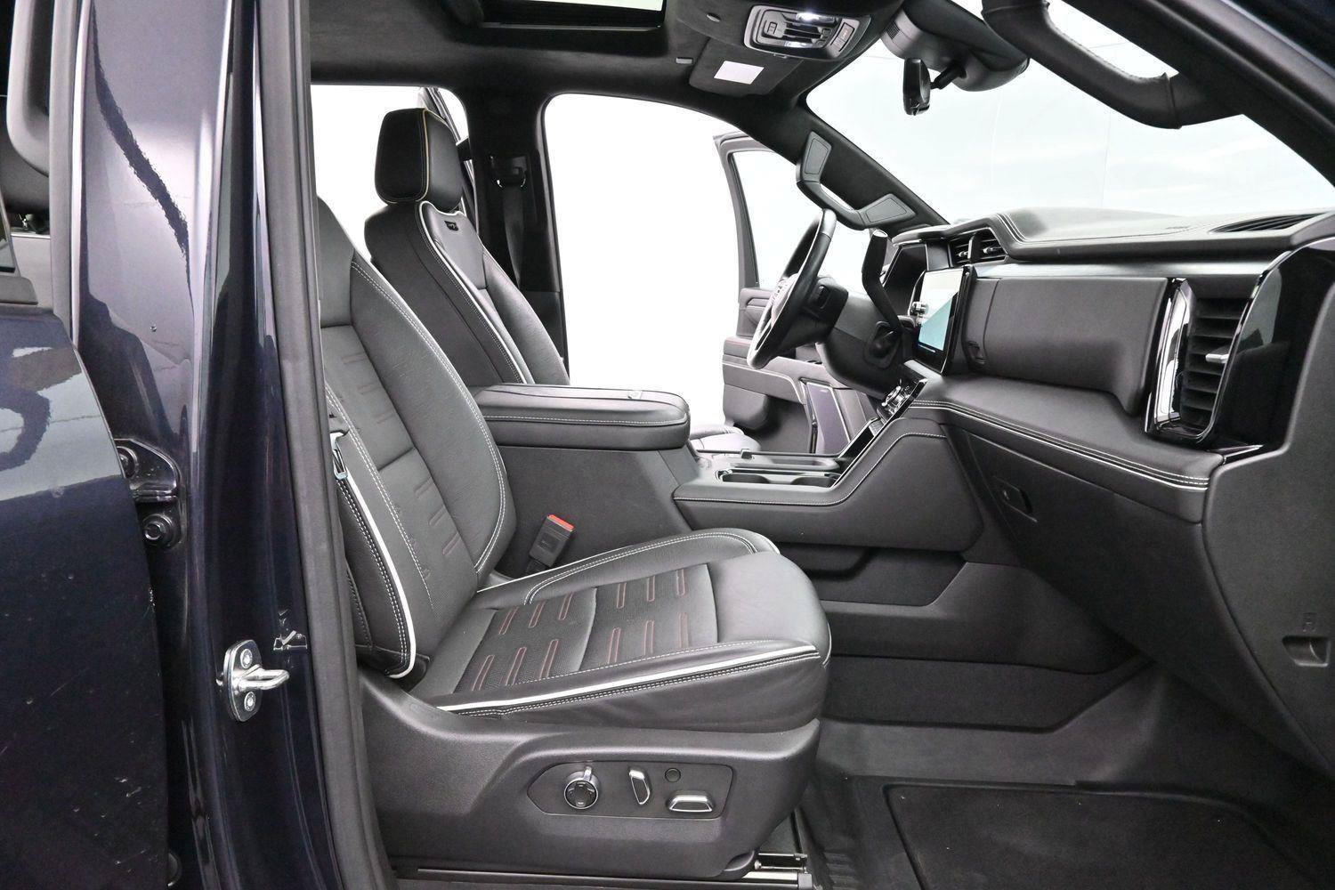 Used 2024 GMC Sierra 2500 AT4X AWD/4WD image 33