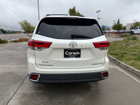 Used 2018 Toyota Highlander Limited AWD/4WD image 8