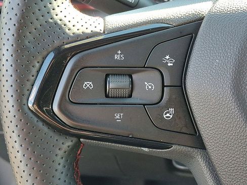 Used 2025 Chevrolet Trax RS w/ Driver Confidence Package FWD image 23