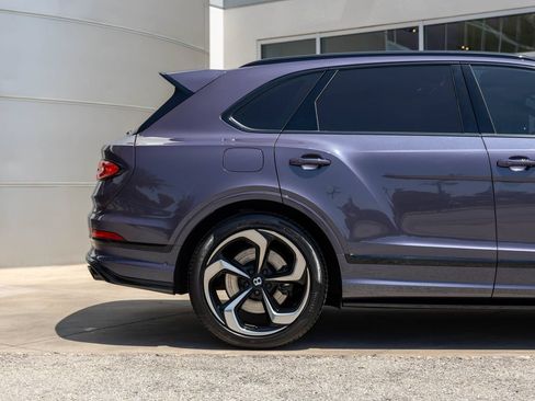 Certified 2023 Bentley Bentayga AWD/4WD image 11