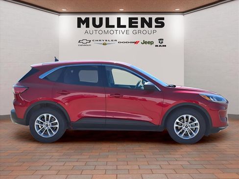 Used 2022 Ford Escape SE w/ Convenience Package image 4