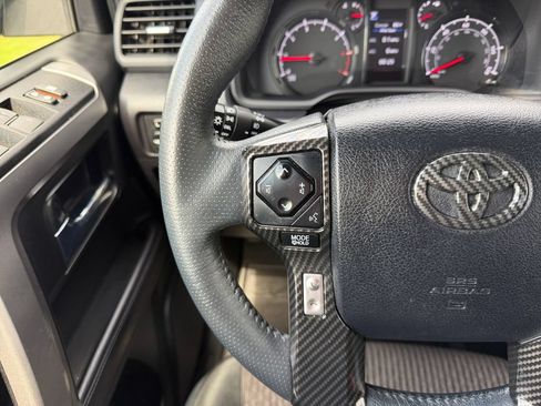 Used 2022 Toyota 4Runner Trail Special Edition AWD/4WD image 35