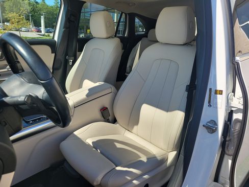 Used 2023 Mercedes-Benz GLA 250 4MATIC image 4