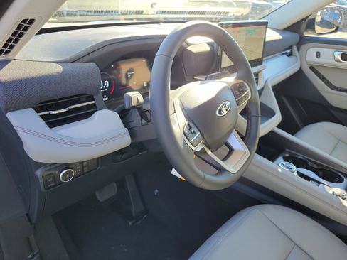 New 2026 Ford Explorer Active w/ Active Comfort Package image 21