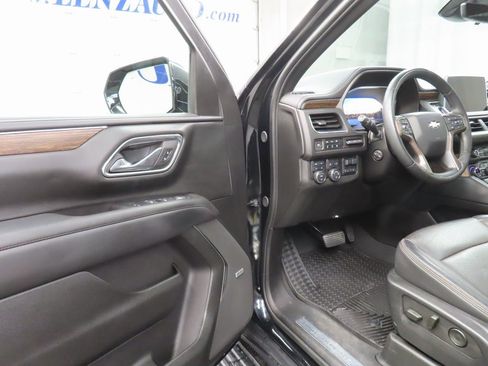Used 2024 Chevrolet Suburban High Country image 46