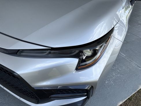 Used 2022 Toyota Corolla SE FWD image 5