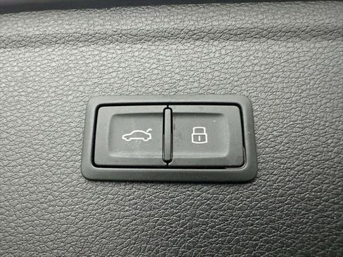 Used 2023 Audi Q5 2.0T Premium Plus w/ Premium Plus Package image 12