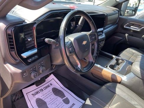 Used 2024 Chevrolet Silverado 2500 High Country w/ High Country Premium Package AWD/4WD image 14