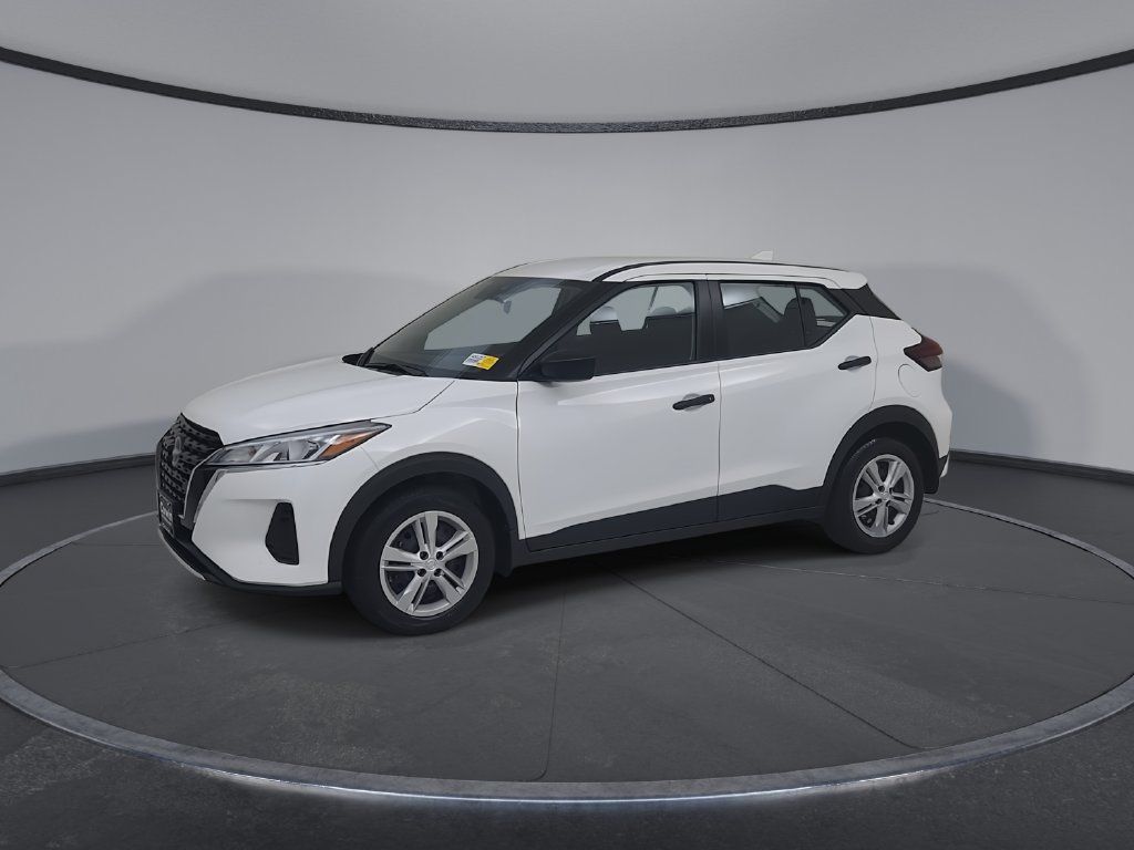 Used 2025 Nissan Kicks Play S FWD image 11