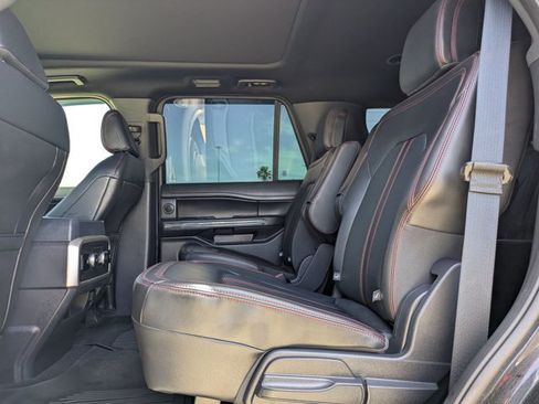 Used 2024 Ford Expedition Limited RWD image 19