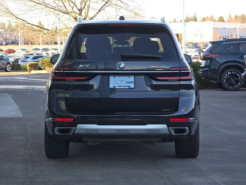 Used 2024 BMW X7 xDrive40i w/ Premium Package image 4