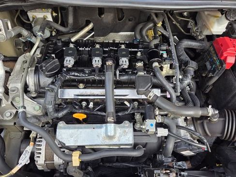 Used 2022 Nissan Versa SV image 22