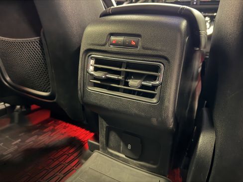 Used 2021 Lincoln Corsair AWD w/ Premium Package image 23