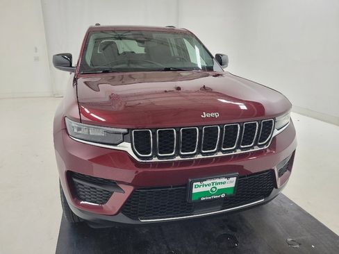 Used 2023 Jeep Grand Cherokee Laredo X AWD/4WD image 14