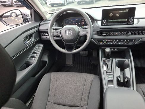 Used 2025 Honda Accord SE image 10