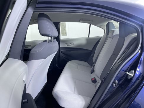 Used 2021 Toyota Corolla LE image 21