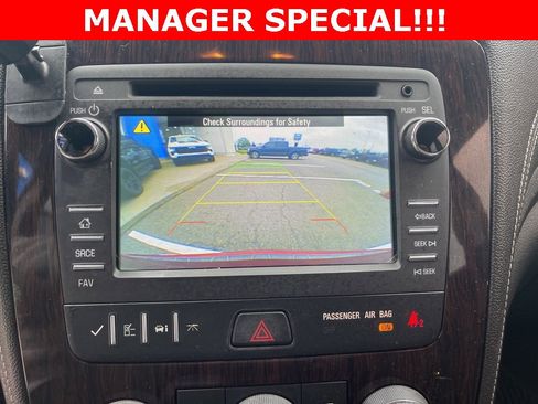 Used 2017 Chevrolet Traverse LT image 5