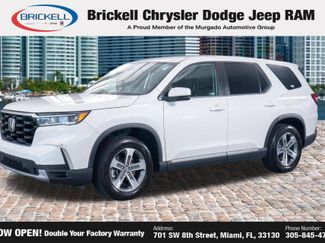 Used 2025 Honda Pilot EX-L video 3