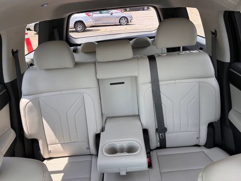 Used 2025 Hyundai Santa Fe SEL AWD/4WD image 17